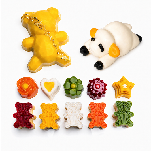 Seasonal Dog Cakes Gift Set