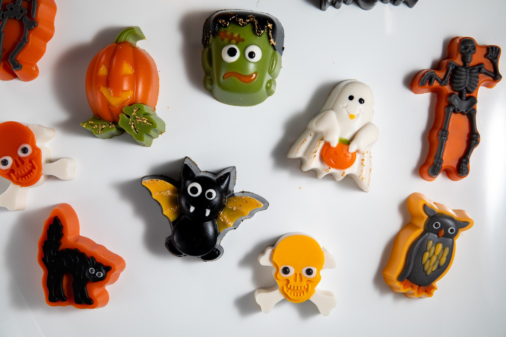 MISHKA Halloween cake bites: pumpkin, Frankenstein, ghost, bat, skull, skeleton, cat and owl